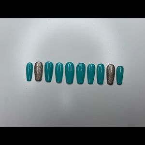 Press on gel nail set